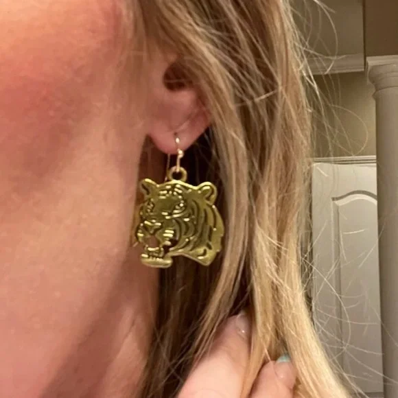 New Golden Etched Tiger Earrings | Auburn Tigers | LSU | Clemson Mascot Football - Picture 2 of 16